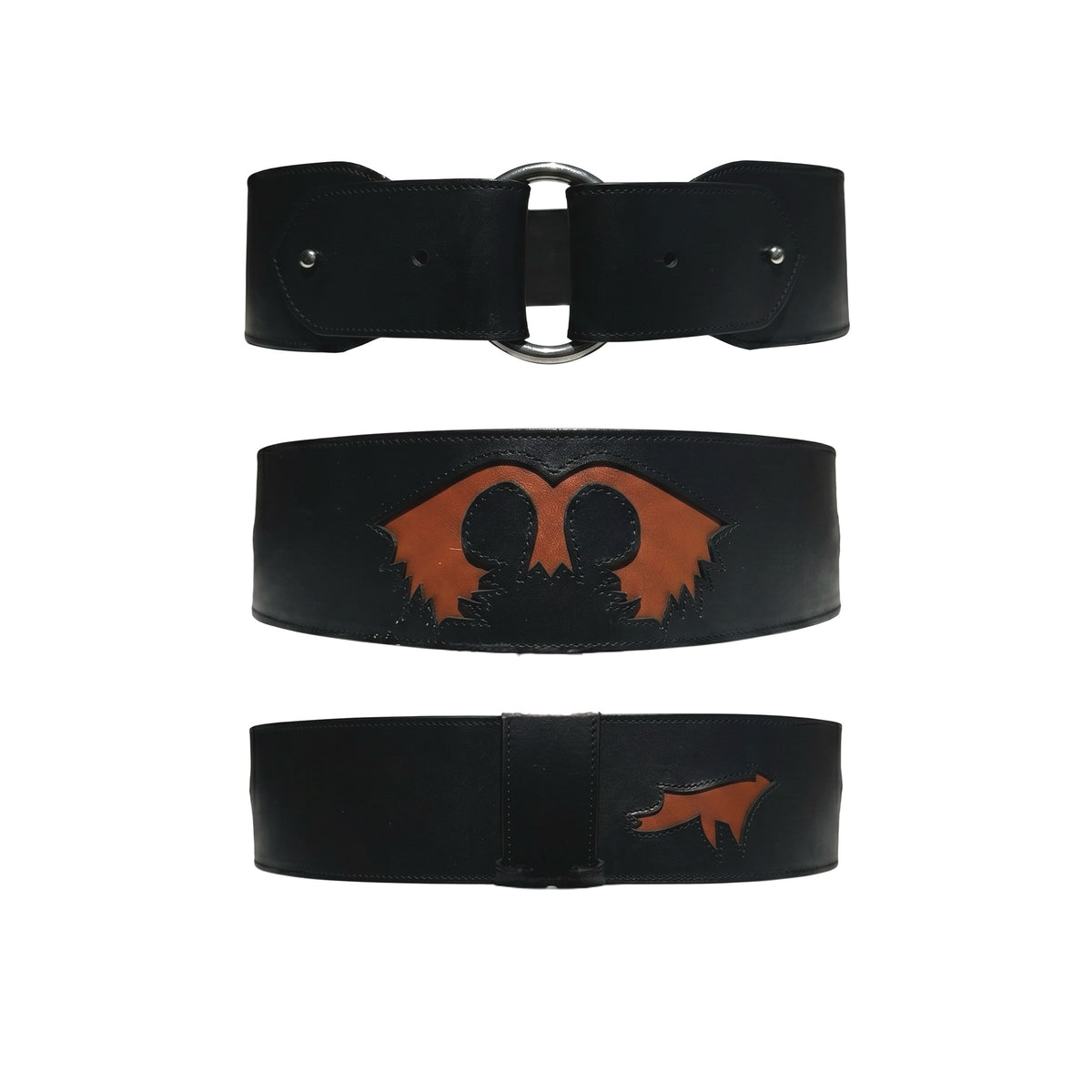 Ceinture large en cuir noir La Stella avec détails en cuir brun et boucle métallique, vue sous trois angles.